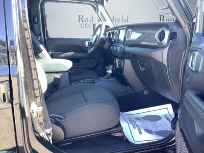 2023 Jeep Wrangler 4-Door Sahara