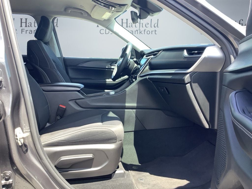 2024 Jeep Grand Cherokee Laredo 4x4