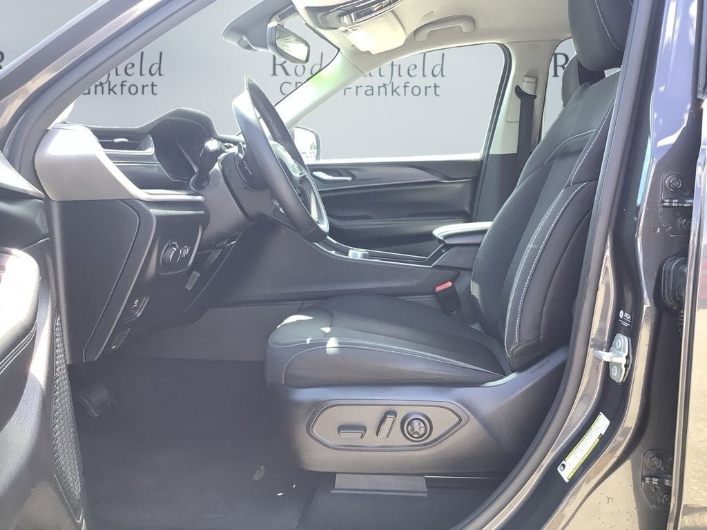 2024 Jeep Grand Cherokee Laredo 4x4