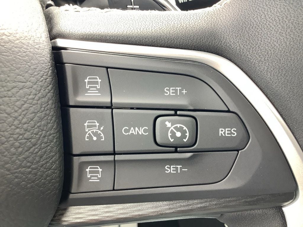 2026 Jeep Grand Cherokee GRAND CHEROKEE LAREDO X 4X4