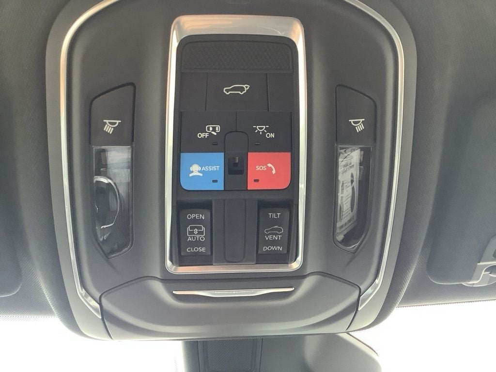 2026 Jeep Grand Cherokee GRAND CHEROKEE LAREDO X 4X4