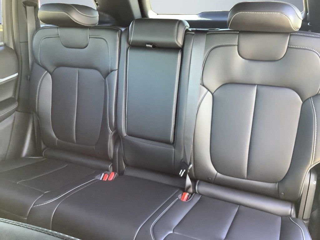 2027 Jeep Grand Cherokee GRAND CHEROKEE LIMITED 4X4