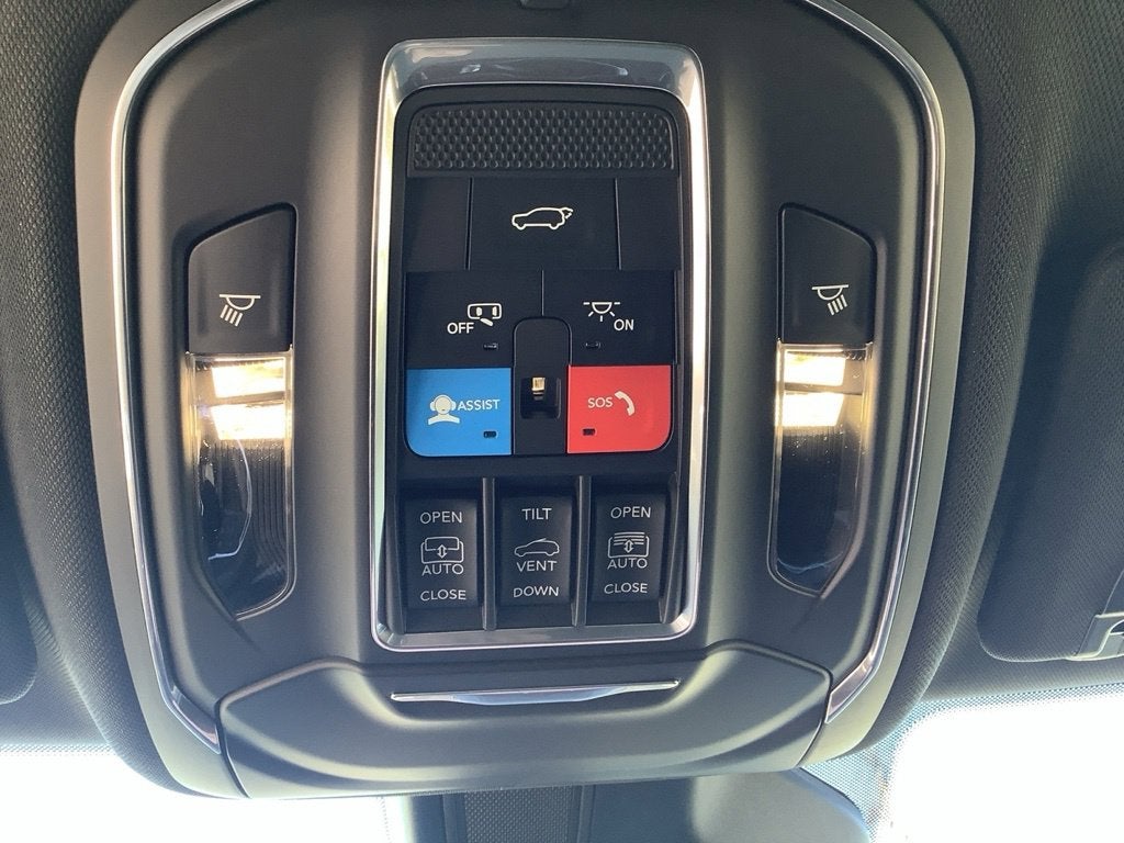 2027 Jeep Grand Cherokee GRAND CHEROKEE LIMITED 4X4