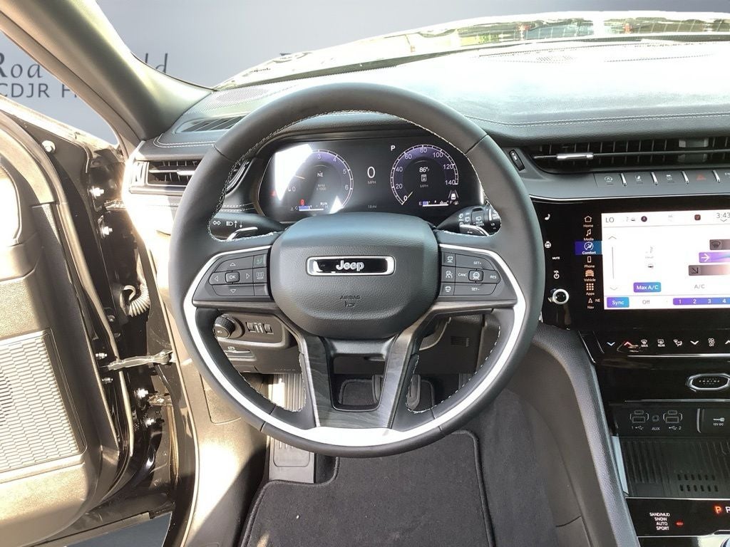 2027 Jeep Grand Cherokee GRAND CHEROKEE LIMITED 4X4