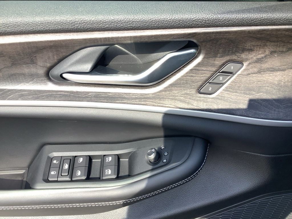 2027 Jeep Grand Cherokee GRAND CHEROKEE LIMITED 4X4