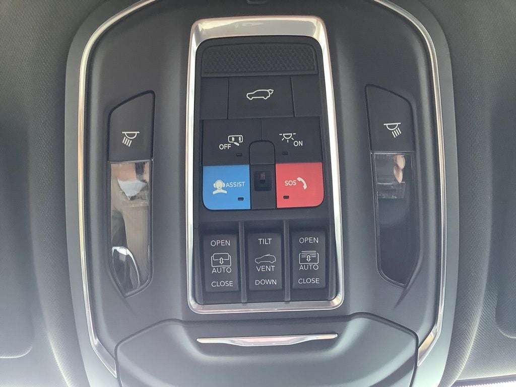 2027 Jeep Grand Cherokee GRAND CHEROKEE LIMITED 4X4