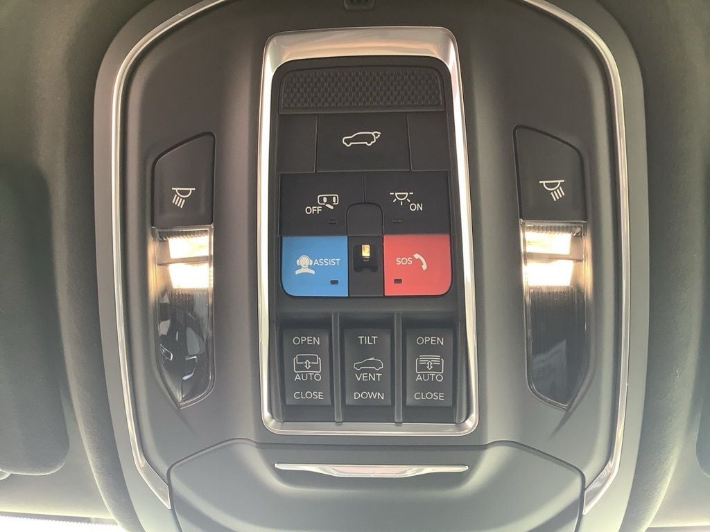 2026 Jeep Grand Cherokee GRAND CHEROKEE SUMMIT 4X4