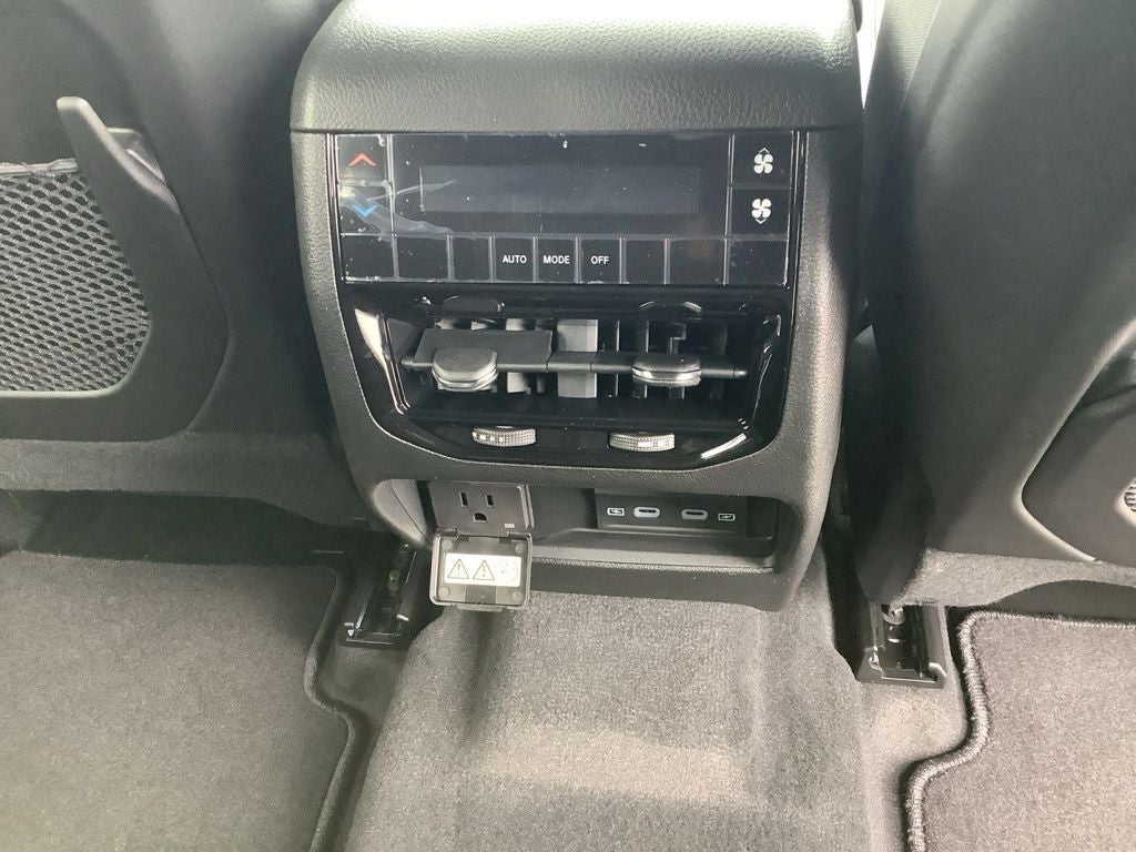 2026 Jeep Grand Cherokee GRAND CHEROKEE L LAREDO ALTITUDE 4X4