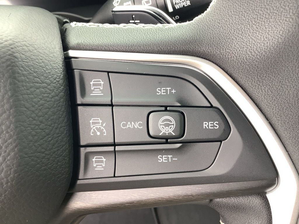 2026 Jeep Grand Cherokee GRAND CHEROKEE L LAREDO ALTITUDE 4X4