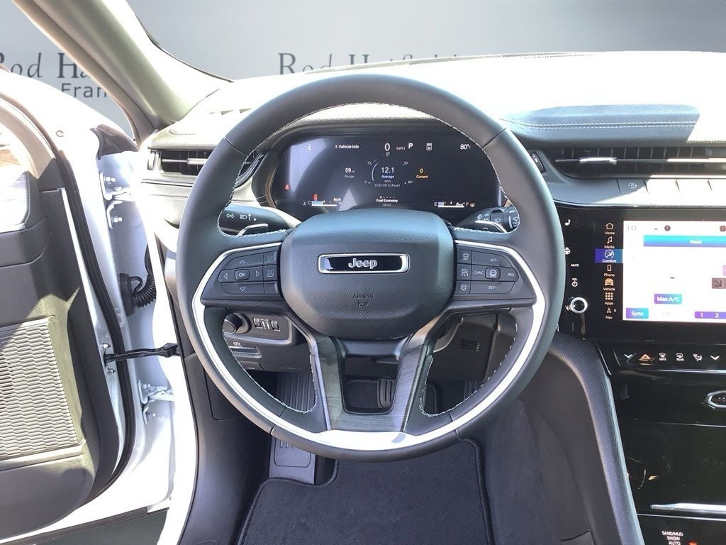 2027 Jeep Grand Cherokee GRAND CHEROKEE L LAREDO ALTITUDE 4X4