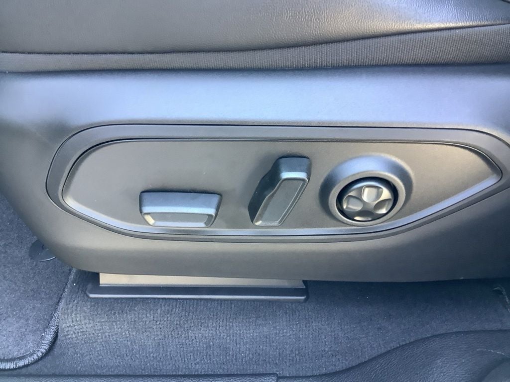 2027 Jeep Grand Cherokee GRAND CHEROKEE L LAREDO ALTITUDE 4X4