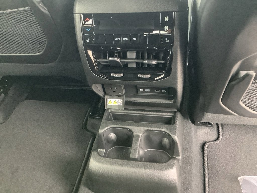 2027 Jeep Grand Cherokee GRAND CHEROKEE L LIMITED RESERVE 4X4