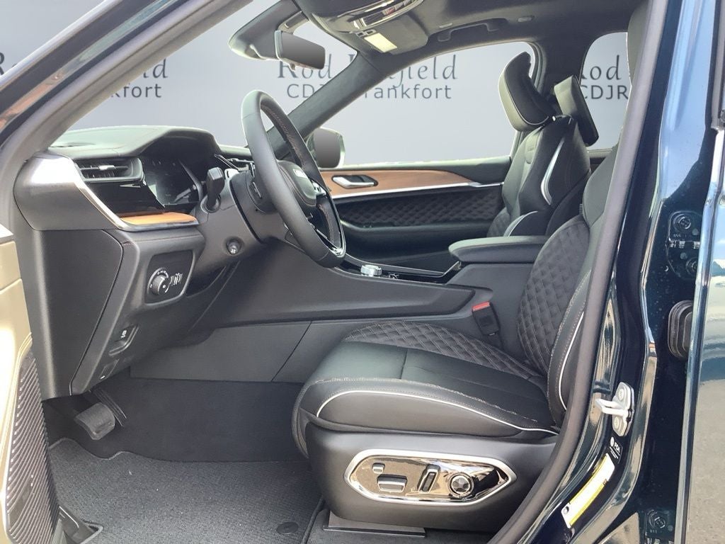 2027 Jeep Grand Cherokee GRAND CHEROKEE L SUMMIT 4X4