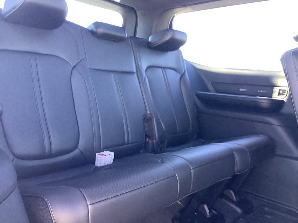 2027 Jeep Grand Wagoneer GRAND WAGONEER UPLAND 4X4
