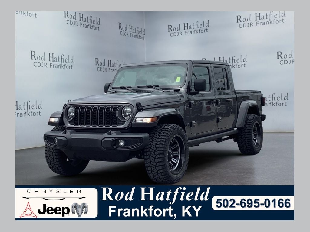 2025 Jeep Gladiator Nighthawk Auto's photo
