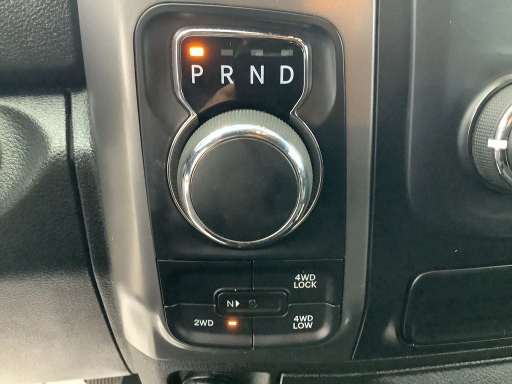 2024 RAM 1500 Classic Warlock Crew Cab 4x4 5'7' Box