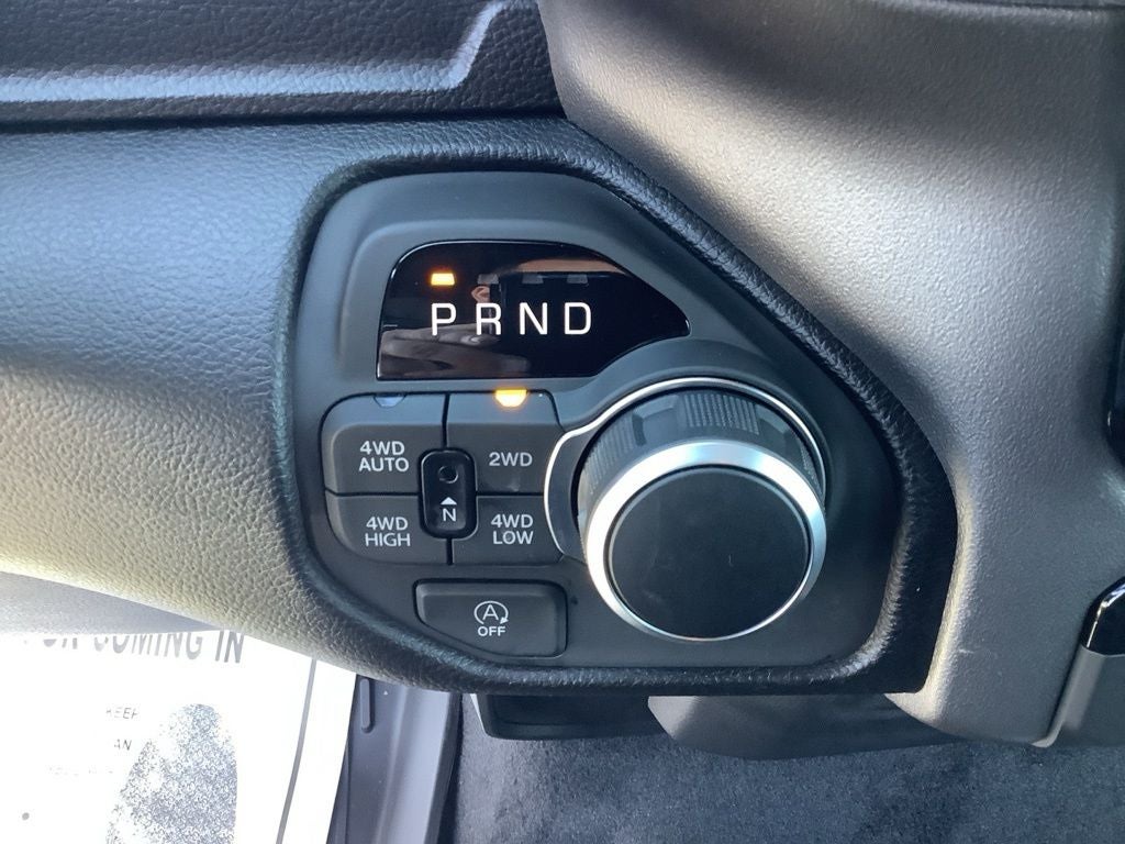 2025 RAM Ram 1500 RAM 1500 BIG HORN CREW CAB 4X4 5'7' BOX