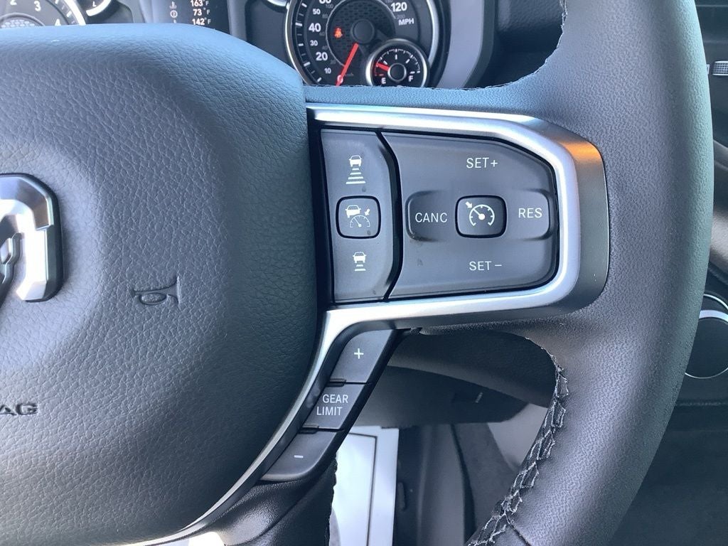 2025 RAM Ram 1500 RAM 1500 BIG HORN CREW CAB 4X4 5'7' BOX