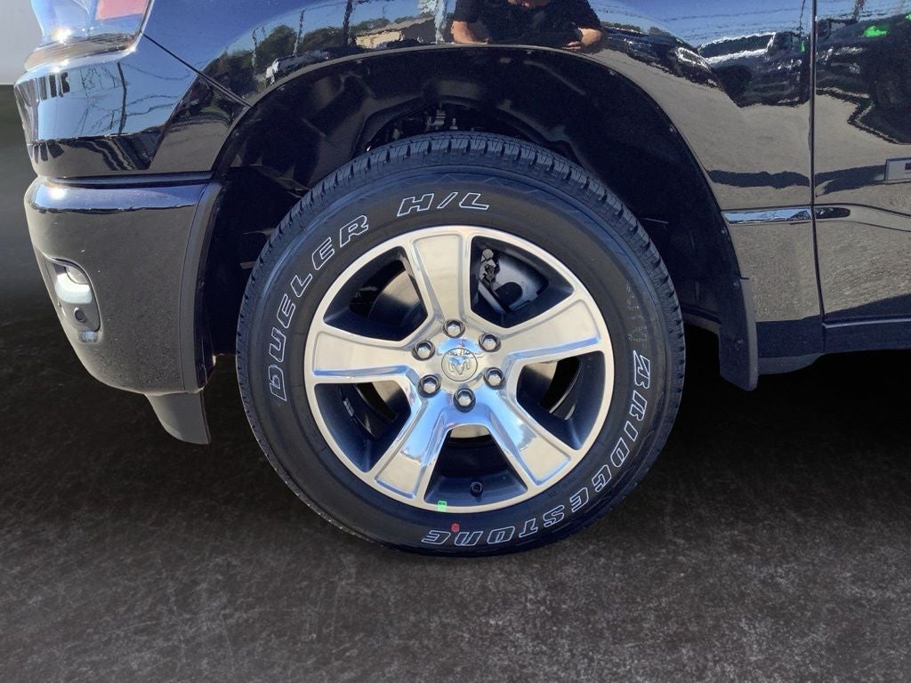 2025 RAM 1500 Tradesman Crew Cab 4x4 5'7' Box