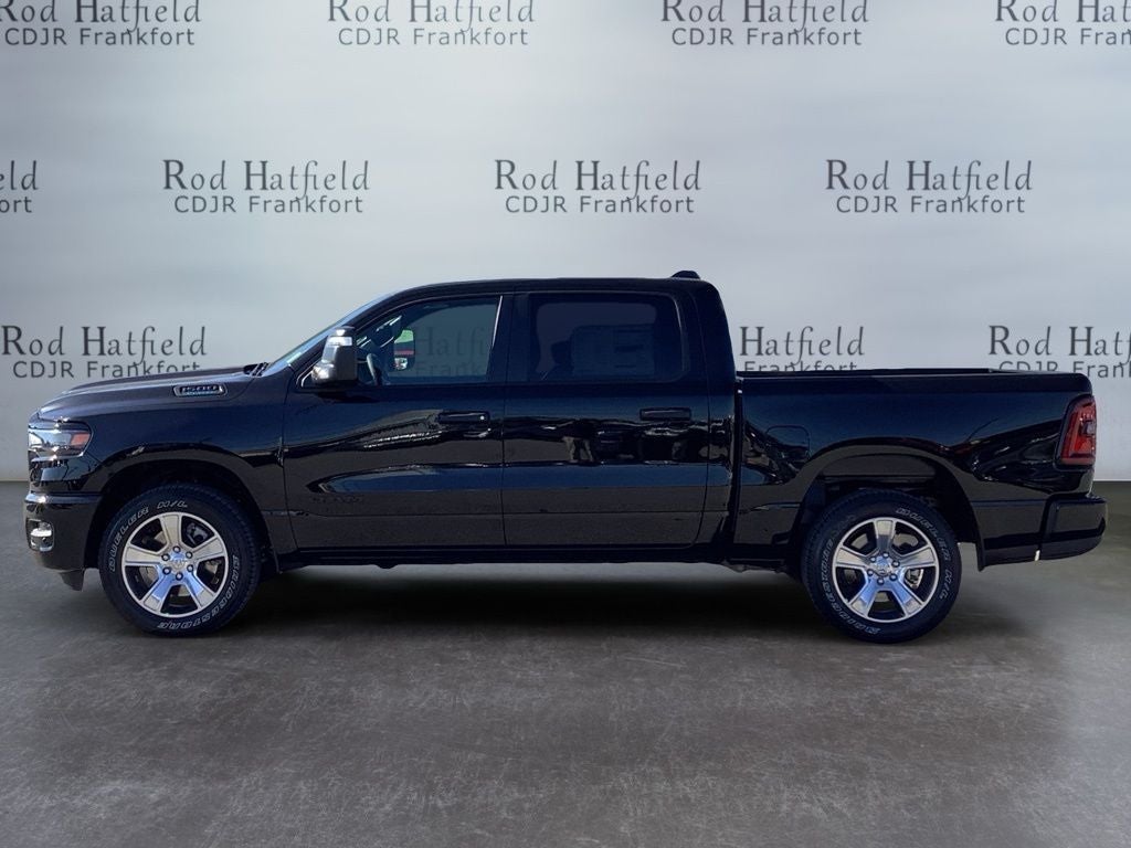 2025 RAM 1500 Tradesman Crew Cab 4x4 5'7' Box