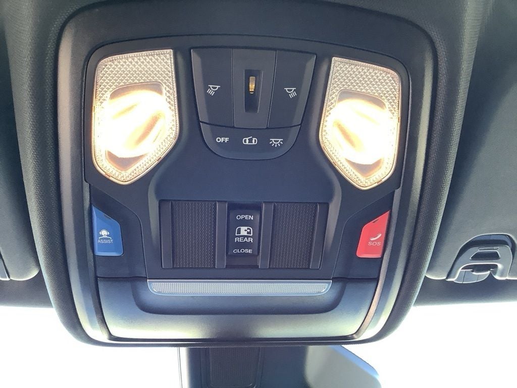 2025 RAM 1500 Tradesman Crew Cab 4x4 5'7' Box