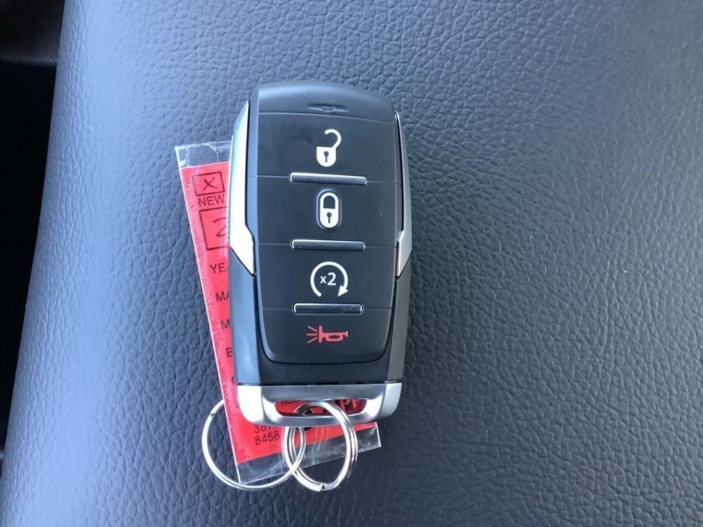 2025 RAM 1500 Tradesman Crew Cab 4x4 5'7' Box