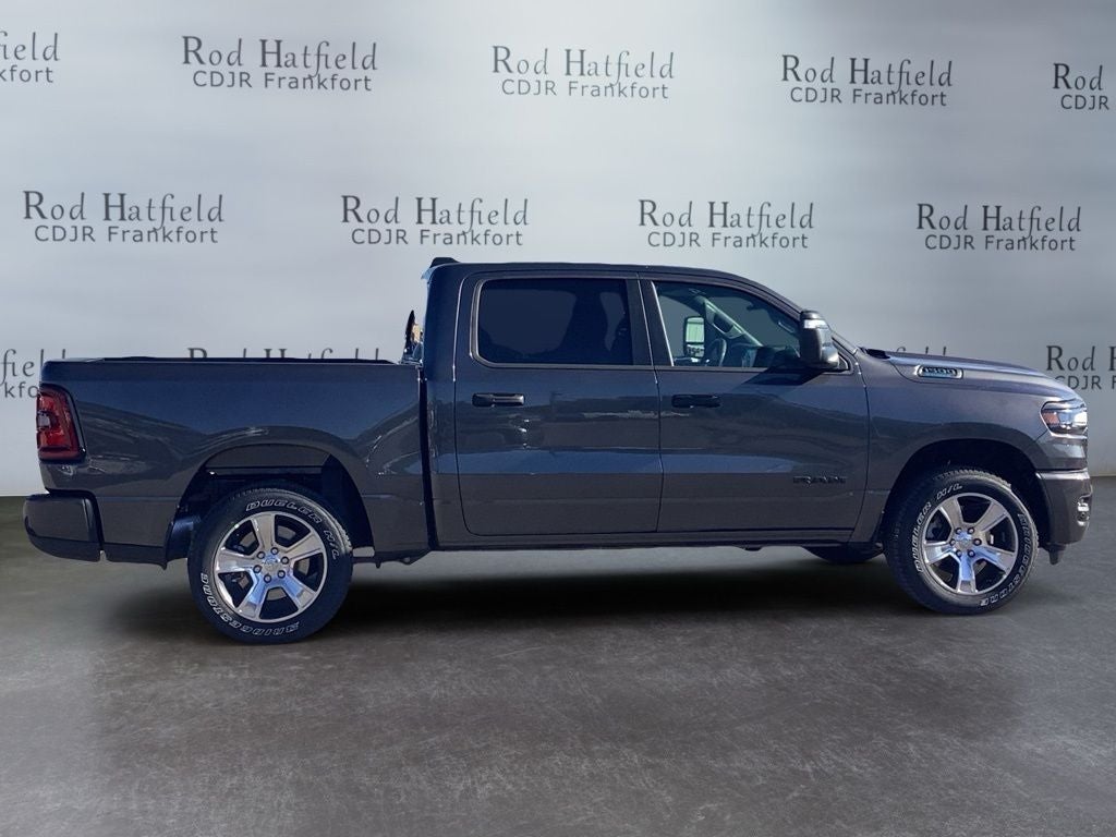 2025 RAM 1500 Tradesman Crew Cab 4x4 5'7' Box