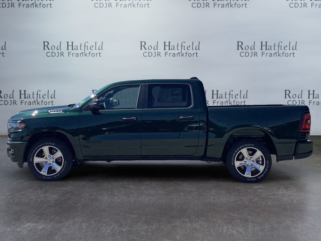 2026 RAM Ram 1500 RAM 1500 EXPRESS CREW CAB 4X4 5'7' BOX