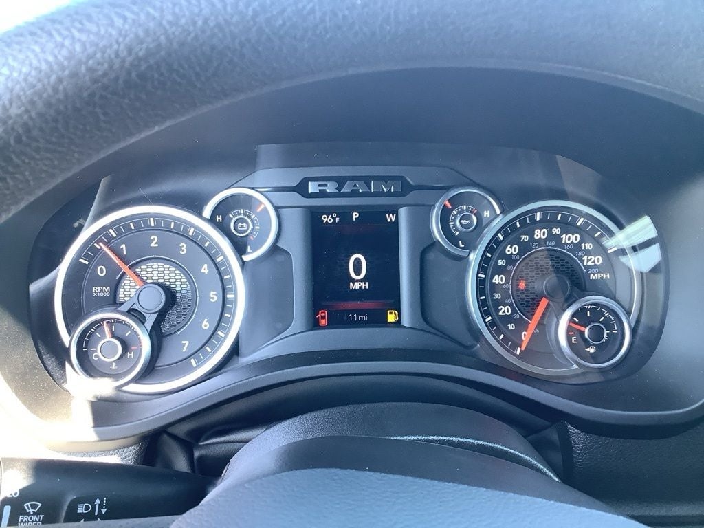 2026 RAM Ram 1500 RAM 1500 EXPRESS CREW CAB 4X4 5'7' BOX