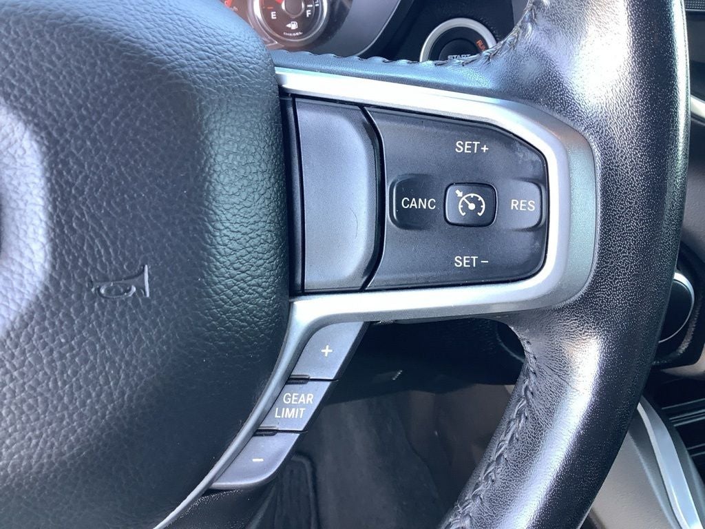 2022 RAM 1500 Big Horn Crew Cab 4x4 5'7' Box
