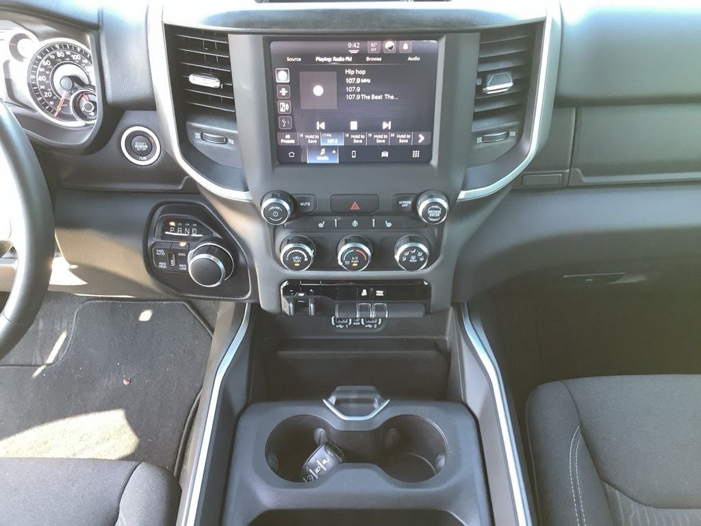 2023 RAM 1500 Big Horn Crew Cab 4x4 5'7' Box