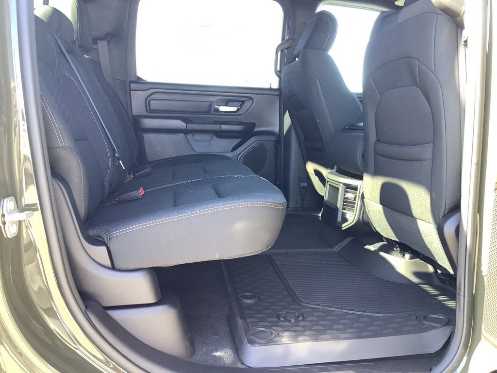 2027 RAM Ram 1500 RAM 1500 WARLOCK CREW CAB 4X4 5'7' BOX