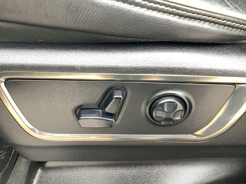 2021 RAM 1500 Limited Crew Cab 4x4 5'7' Box
