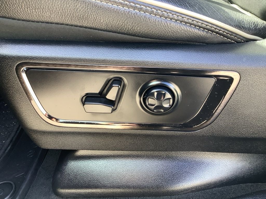 2022 RAM 1500 Limited Crew Cab 4x4 5'7' Box