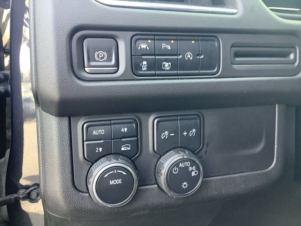 2023 Chevrolet Tahoe 4WD RST