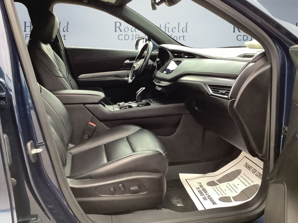 2021 Cadillac XT4 AWD Premium Luxury