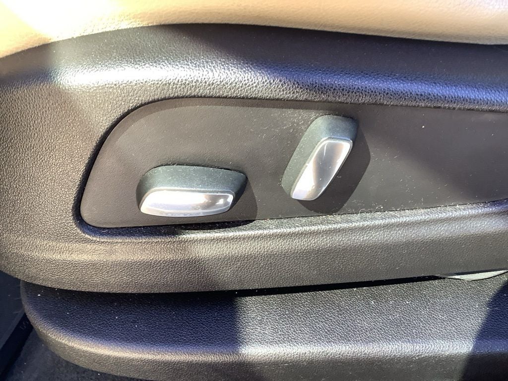 2017 Cadillac XT5 Standard