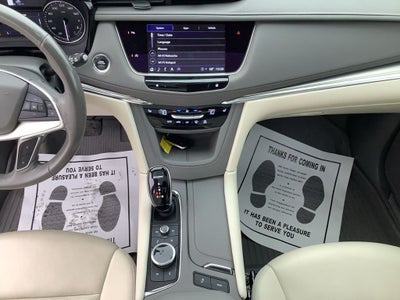 2023 Cadillac XT5 FWD Premium Luxury