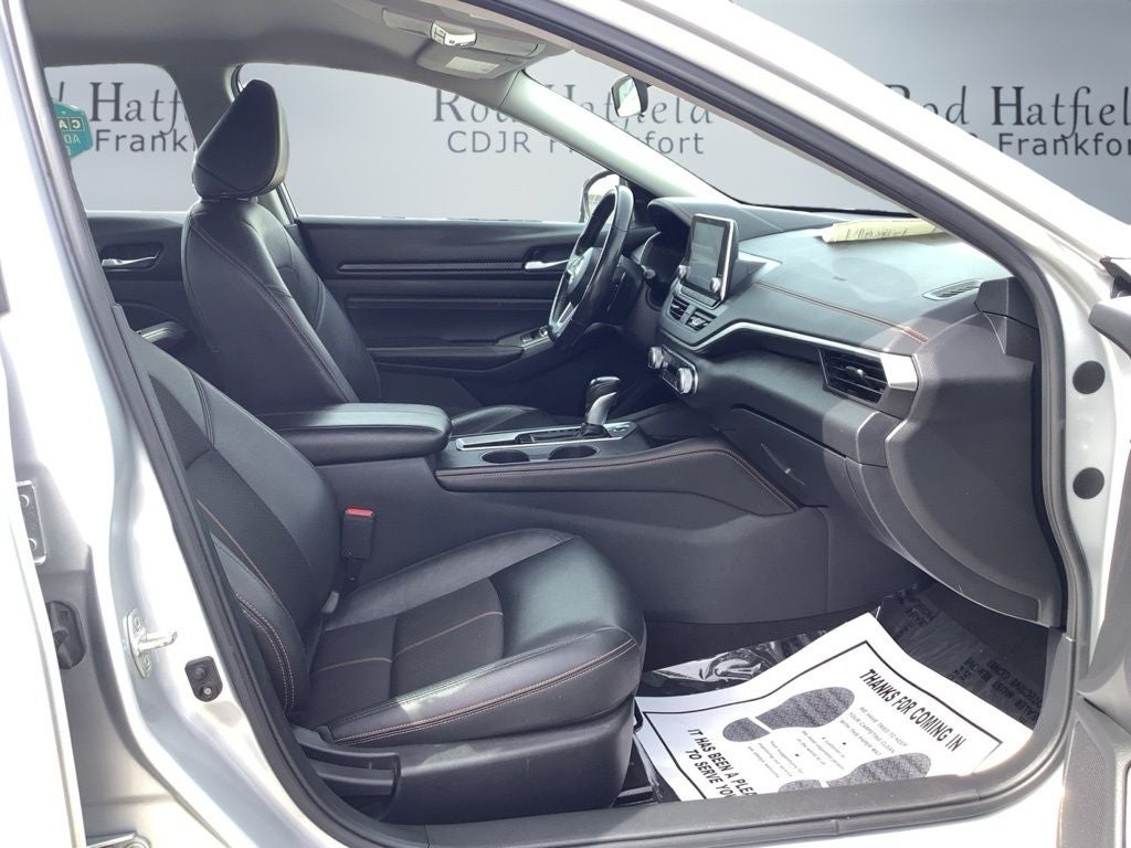 2022 Nissan Altima SR FWD