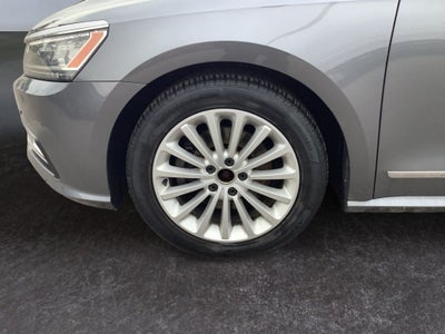 2016 Volkswagen Passat 1.8T SE