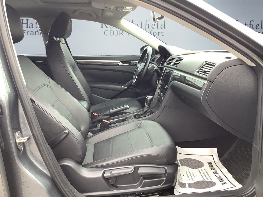 2016 Volkswagen Passat 1.8T SE