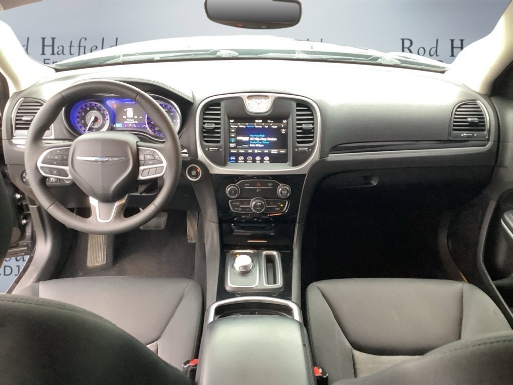 2023 Chrysler 300 Touring