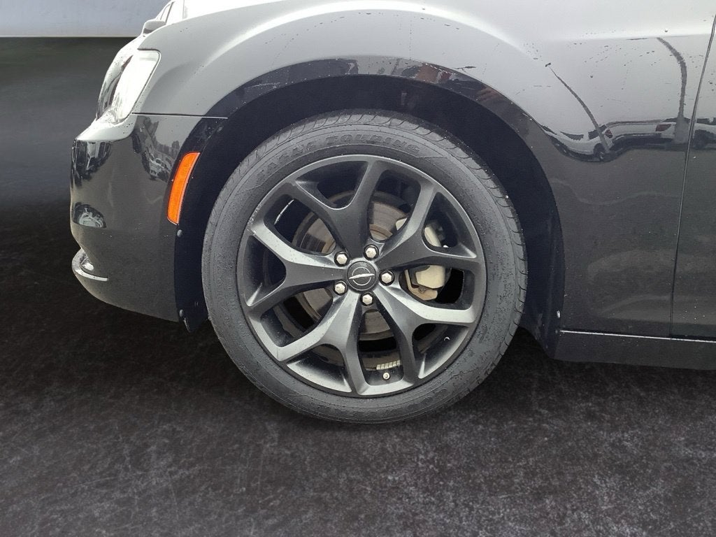 2023 Chrysler 300 Touring