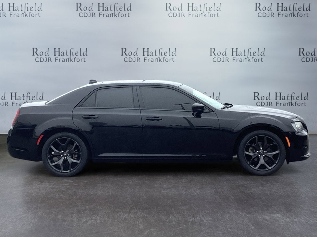 2023 Chrysler 300 Touring