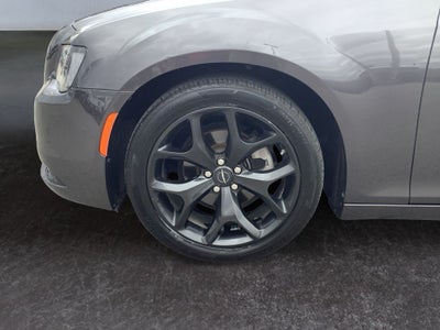 2023 Chrysler 300 Touring