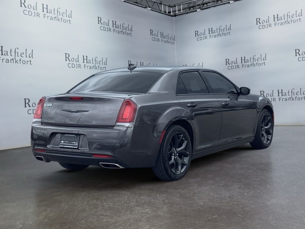 2023 Chrysler 300 Touring