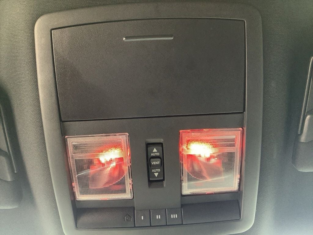2018 Dodge Challenger 392 Hemi Scat Pack Shaker