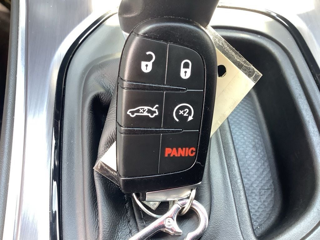 2018 Dodge Challenger 392 Hemi Scat Pack Shaker