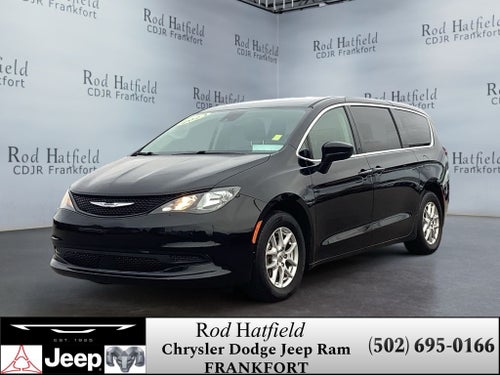 2023 Chrysler Voyager LX