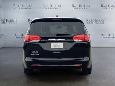 2023 Chrysler Voyager LX